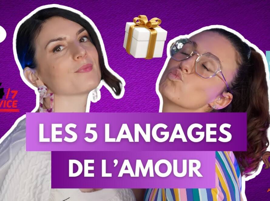Chloé et Anouck du podcast Féminitéa posent sur fond violet avec le texte "Les 5 langages de l’amour" et des icônes romantiques.